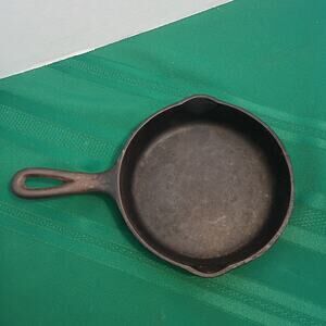 Wagner Ware Sidney -O- Cast Iron Pan# 3 6.5” Skillet 1053 Vintage